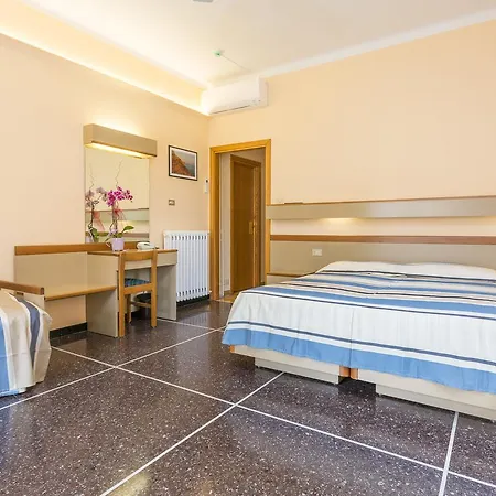 Hotel Delibera Varazze