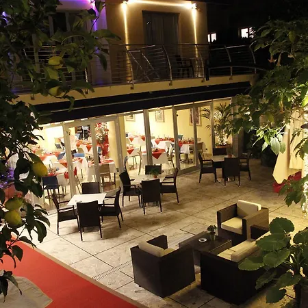 Delibera Hotel 3*